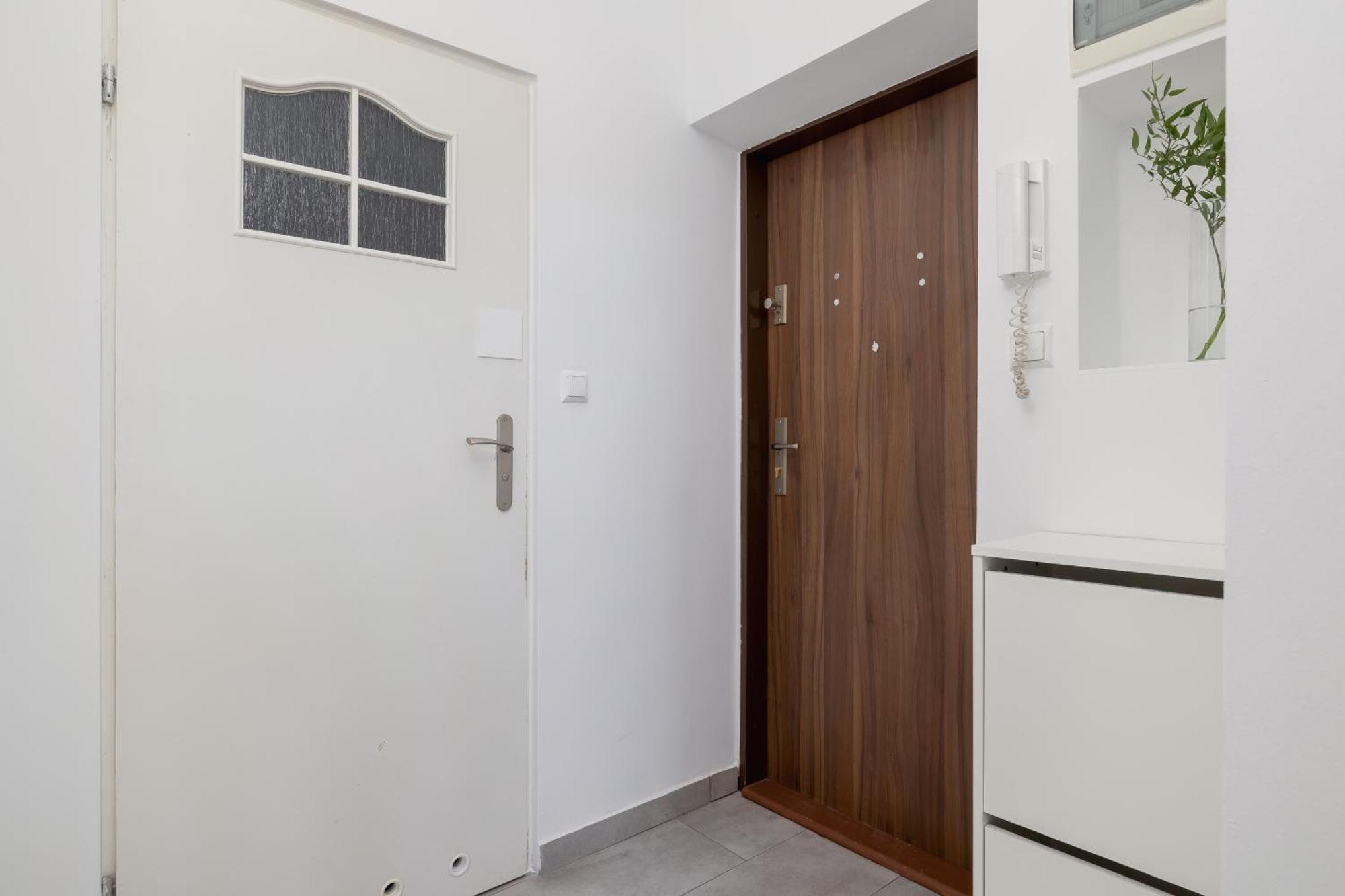 1-Bedroom Apartment - Dluga 65 Street Krasków Exterior foto